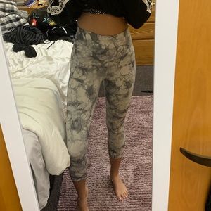 Marble print Lululemon leggings